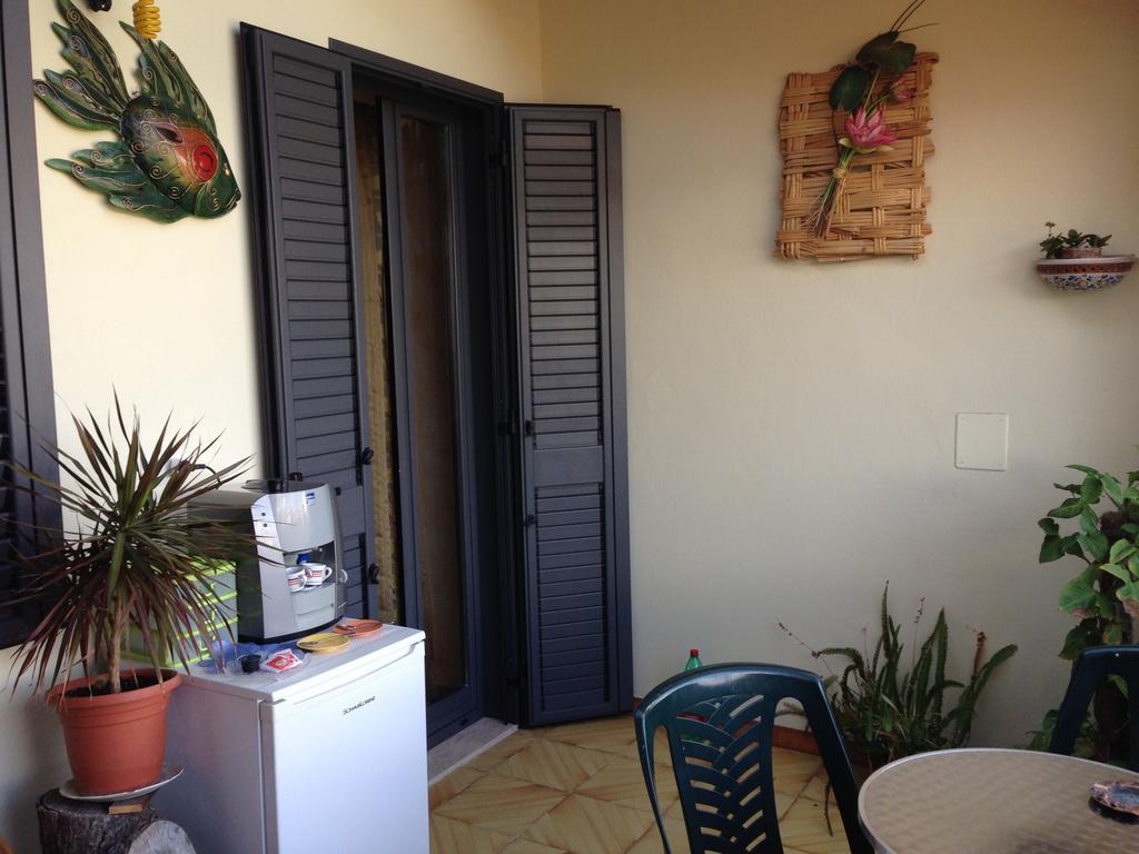 B&B Mar Tirreno Barcellona-Pozzo di Gotto Exterior foto